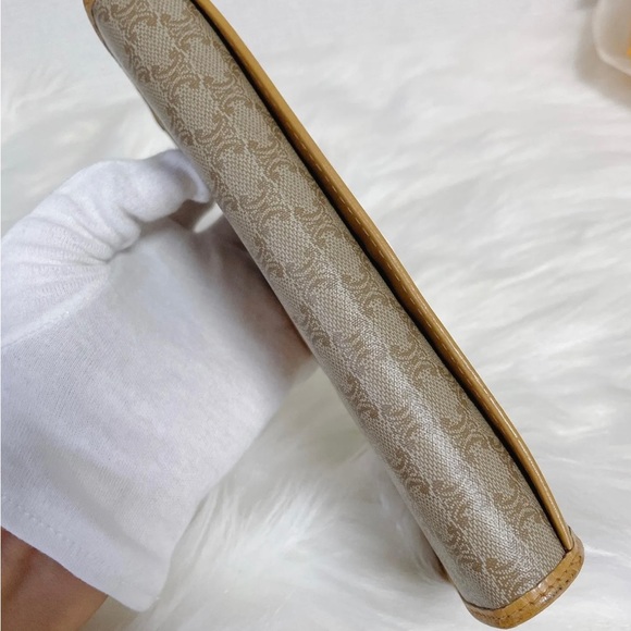 Celine Macadam long bifold. - Picture 4 of 11